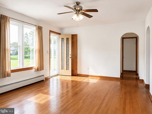 4th image of 11282 Pogue Rd