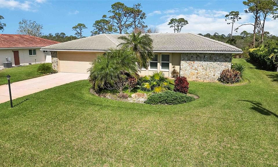 1st image of 407 RUBENS DRIVE