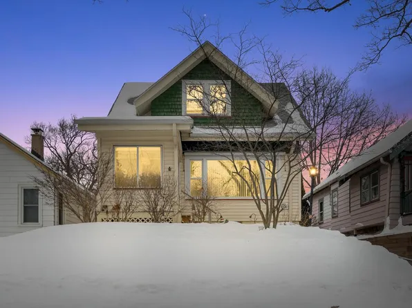 6824 West Lloyd STREET, Wauwatosa, WI 53213
