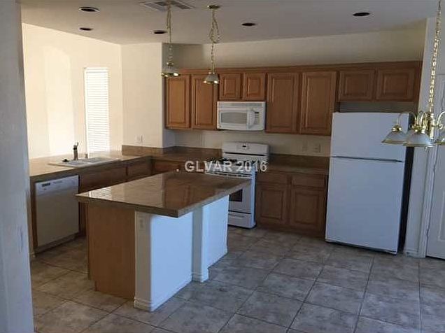 2nd image of 2832 Glistening Grove Ave