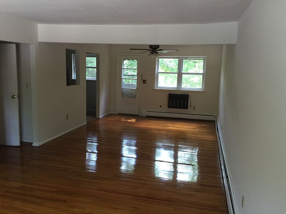 104 Carmine Dr Wappingers Falls, NY, 12590 Apartments for Rent Zillow