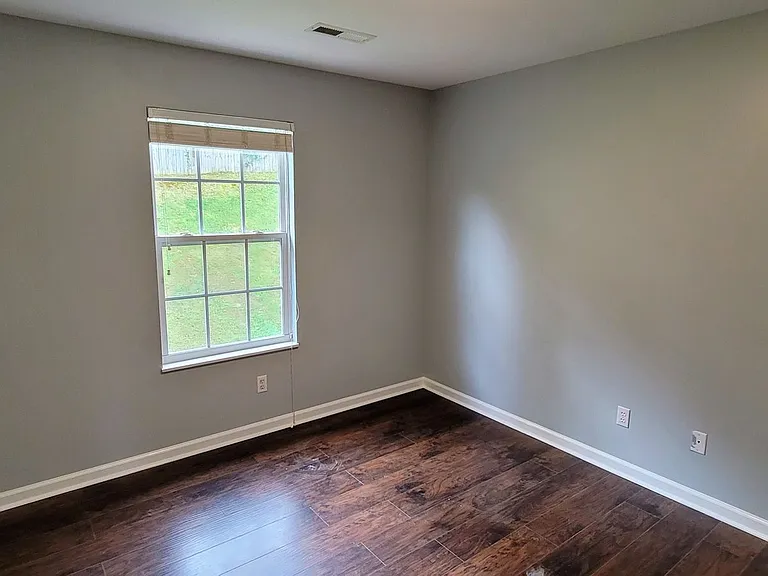 1645 Wolverine Ln — Photo 26