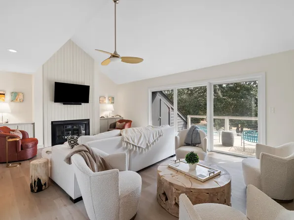 2276 Seascape Ct, Johns Island, SC 29455