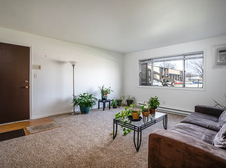 6420 Evergreen Ave #205 — Photo 2