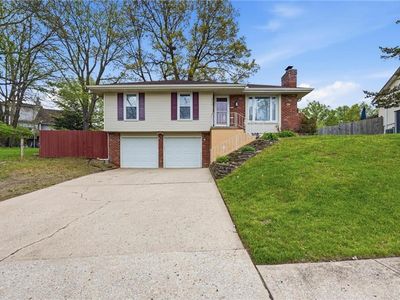 8035 N Garfield Ave, Kansas City, MO, 64118