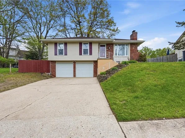 8035 N Garfield Ave, Kansas City, MO 64118