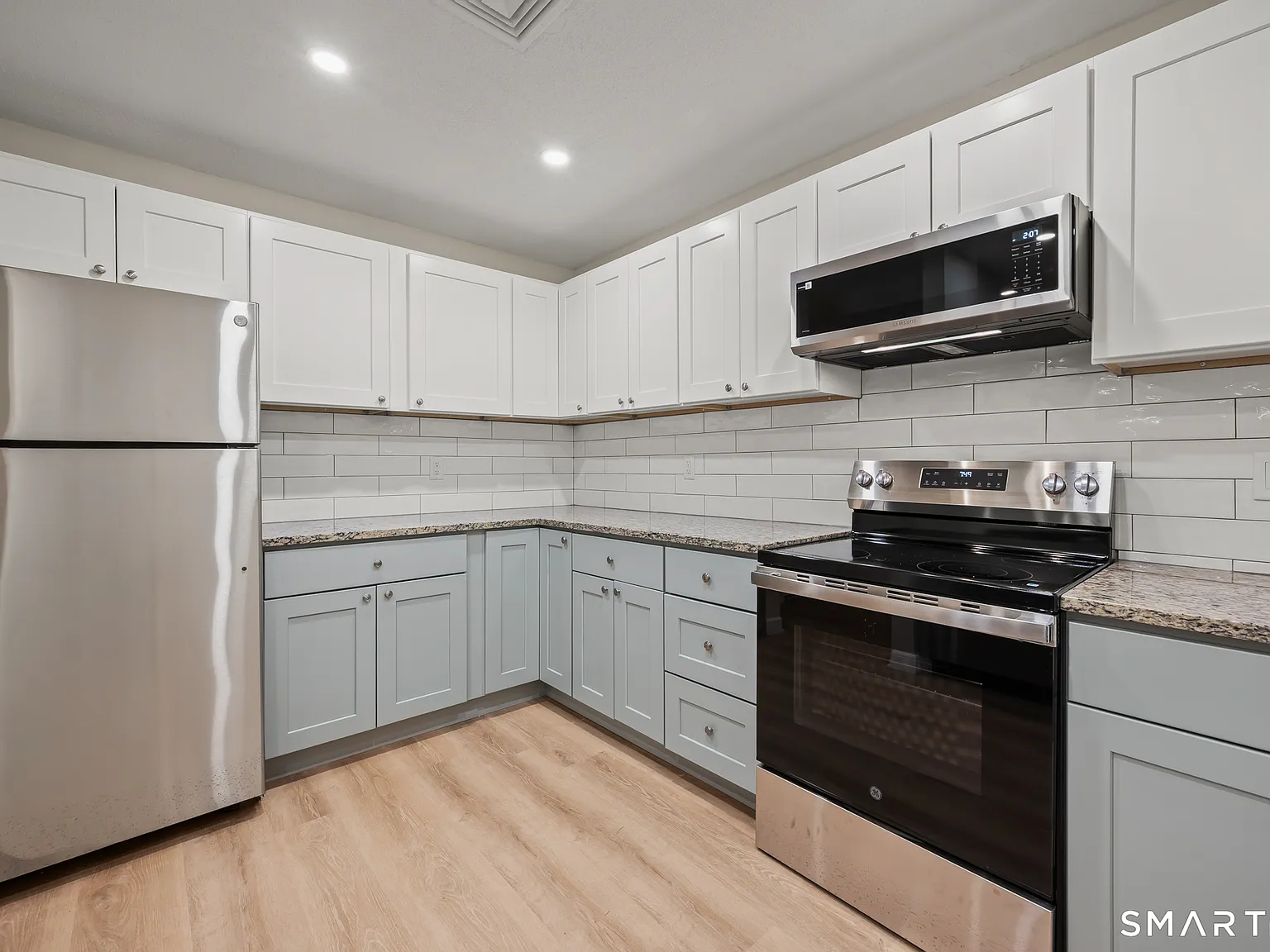 2 bed, 1.0 bath, 950 sqft, $2,100 — Photo 4