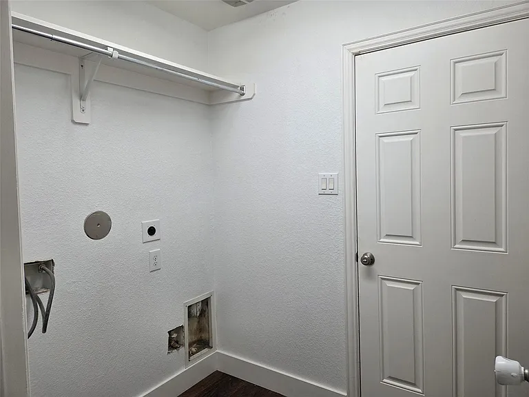 8206 Summer Lake Pass Ln — Photo 16