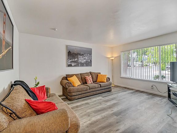 4th image of 648 Kiowa Cir