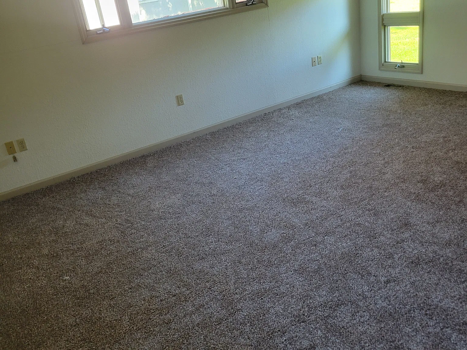 3 bed, 2100 sqft, $1,550 — Photo 3