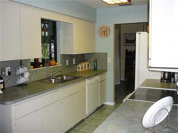 3rd image of 2468 NW Everglades Blvd