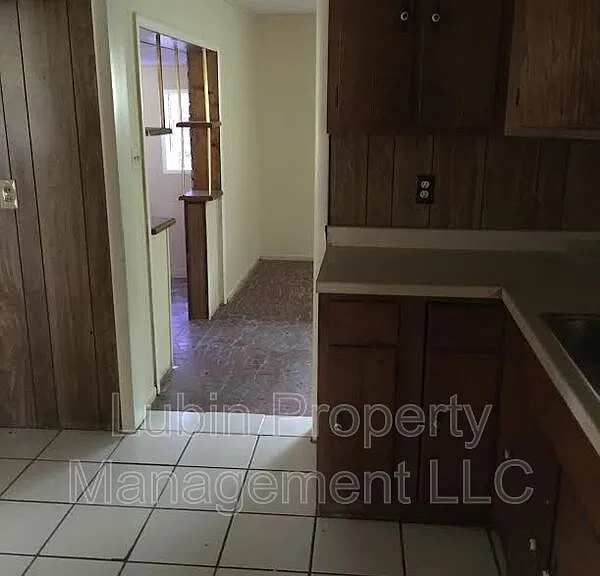 3266 Rochester Rd — Photo 3