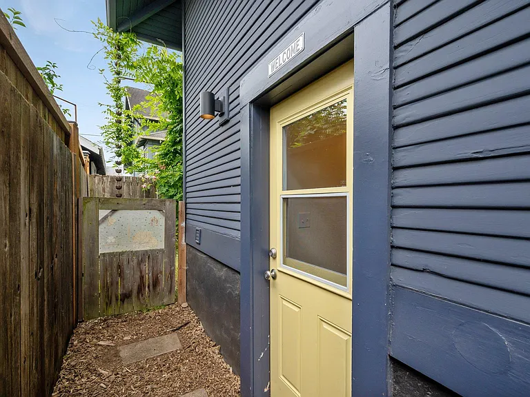 630 NE Killingsworth Ct #B — Photo 13