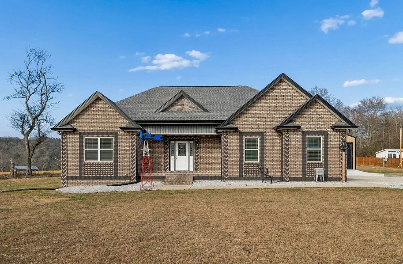 3 bed, 1640 sqft, $3,250 — Photo 3
