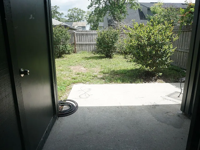 5539 Pinebay Cir N — Photo 10