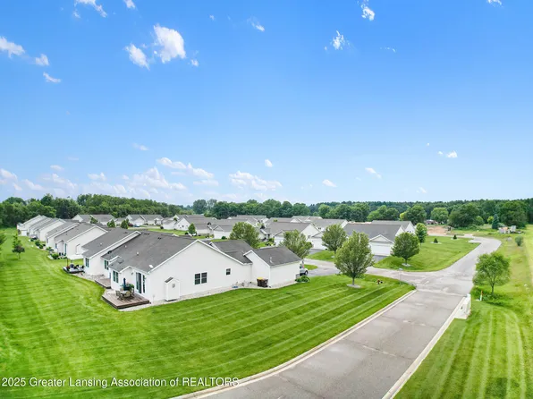 4057 Eastbridge Cir, Stockbridge, MI 49285