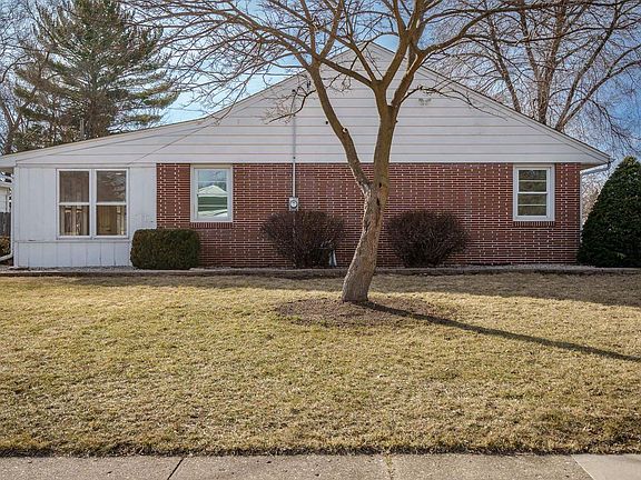 5th image of 1728 Henderson Avenue