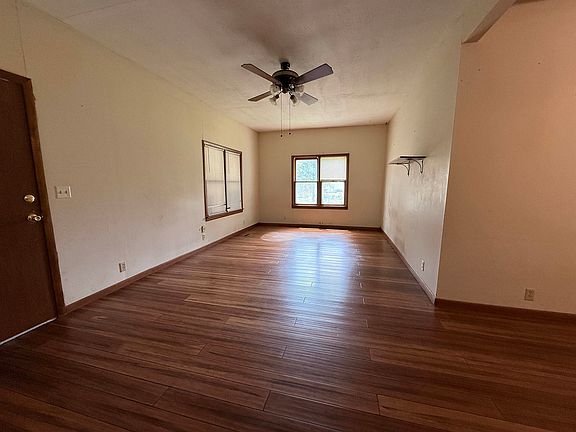 3rd image of 1121 N Osage St