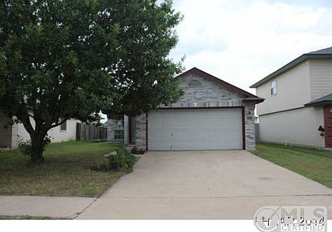 5th image of 1304 Fox Creek Dr