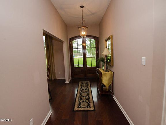 4th image of 605 Santa Anita Dr
