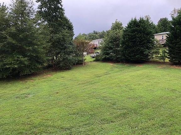 3rd image of 2832 Grace Hill Dr