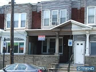 2nd image of 2004 Castor Ave