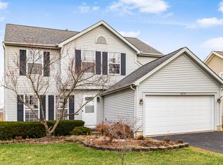 8635 Oak Creek Dr, Lewis Center, OH 43035