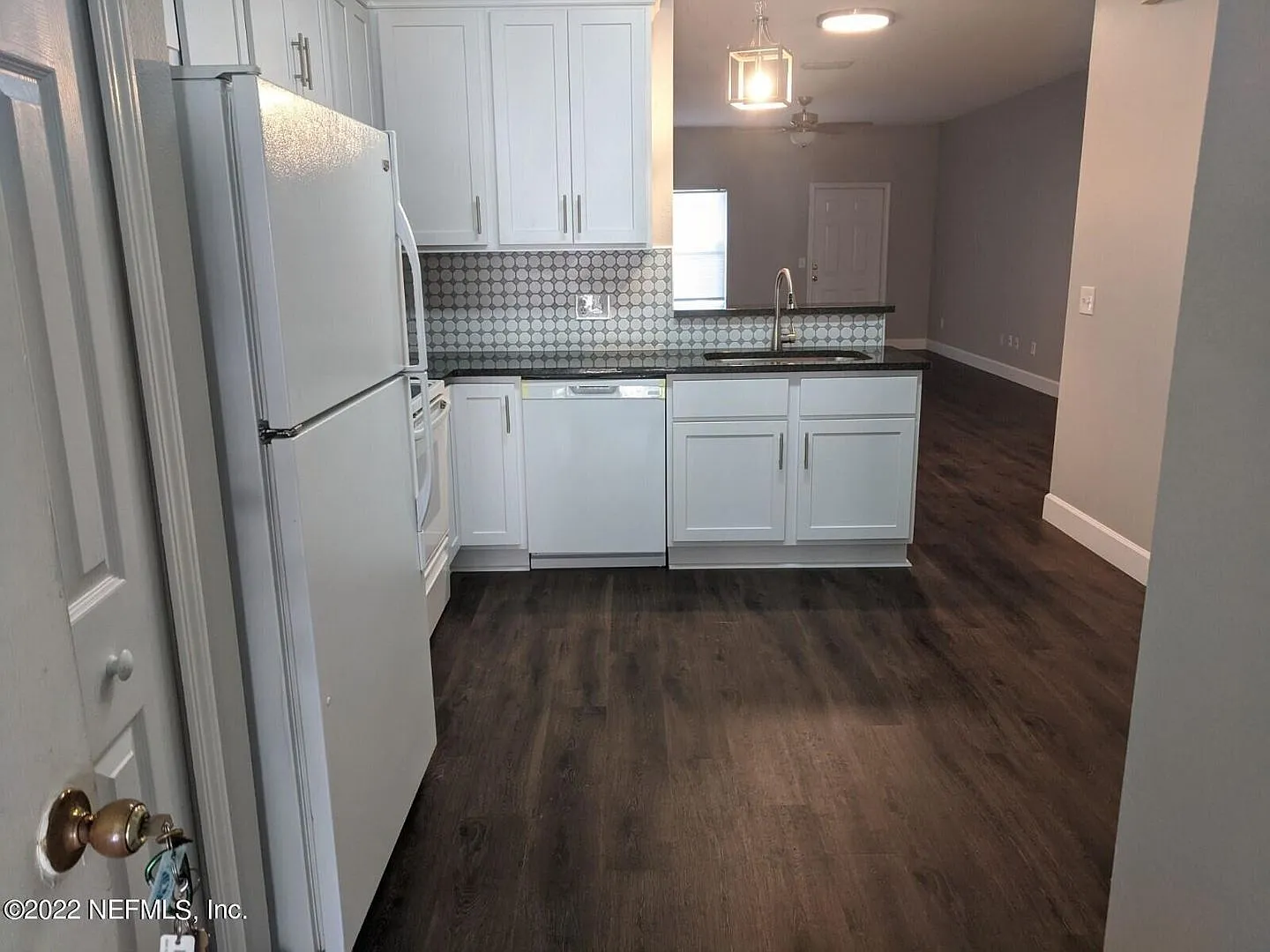 529 South Branch Dr — Photo 2