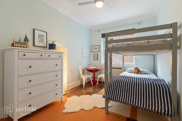 Sold by Garfield Realty  | media 10