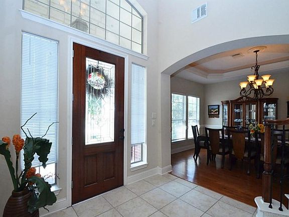 5th image of 7514 Courtney Manor Ln