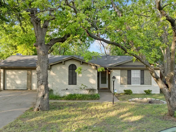 624 NW Lorna St, Burleson, TX 76028