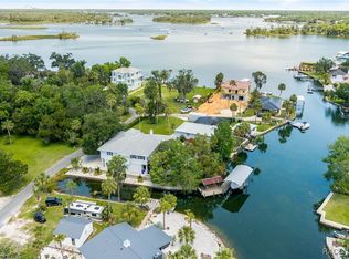 1035 N Appalachian Ter, Crystal River, FL 34429