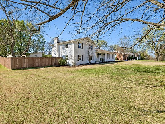 2nd image of 239 Sterling Rd