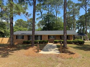1159 W Roanoke Dr, Fitzgerald, GA 31750
