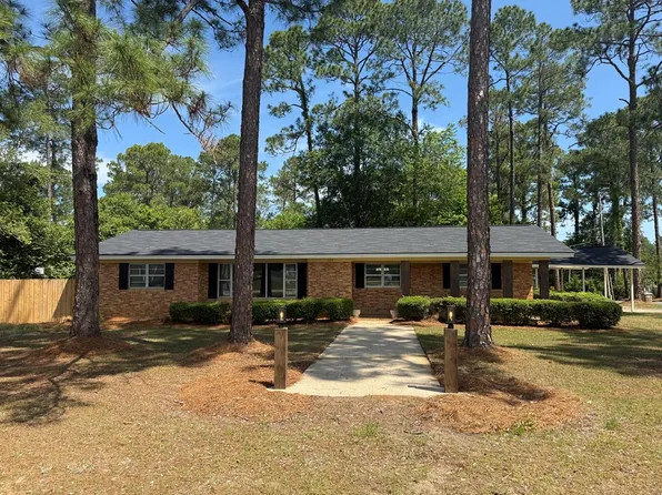 1159 W Roanoke Dr, Fitzgerald, GA 31750