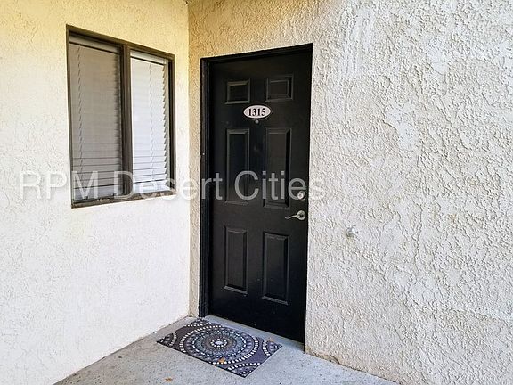 3rd image of 78650 Avenue 42 APT 1315