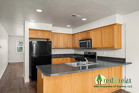 2nd image of 668 Pine Ct