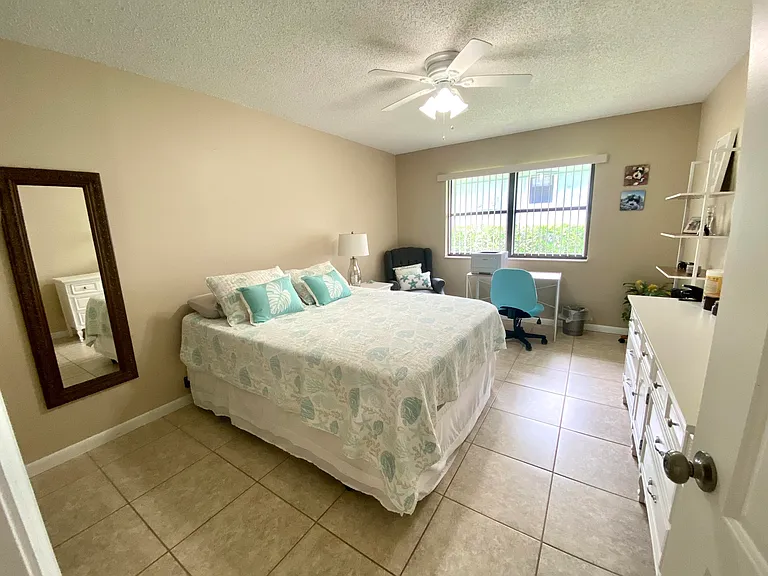 1127 E Seminole Ave #13D — Photo 11