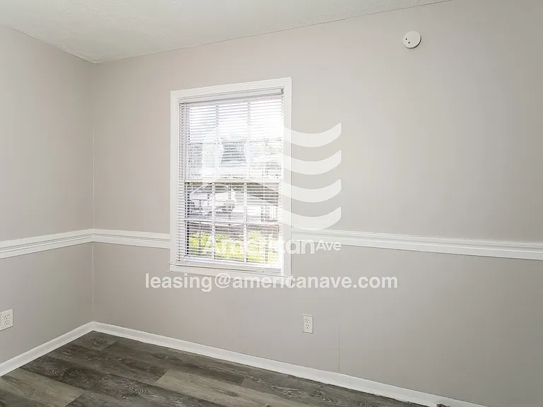 30464_008_bedroom_12798443.jpg