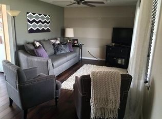 204 E McKinley St, Kouts, IN
