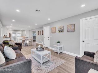 15 Mount Logan Lane, Toms River, NJ 08753