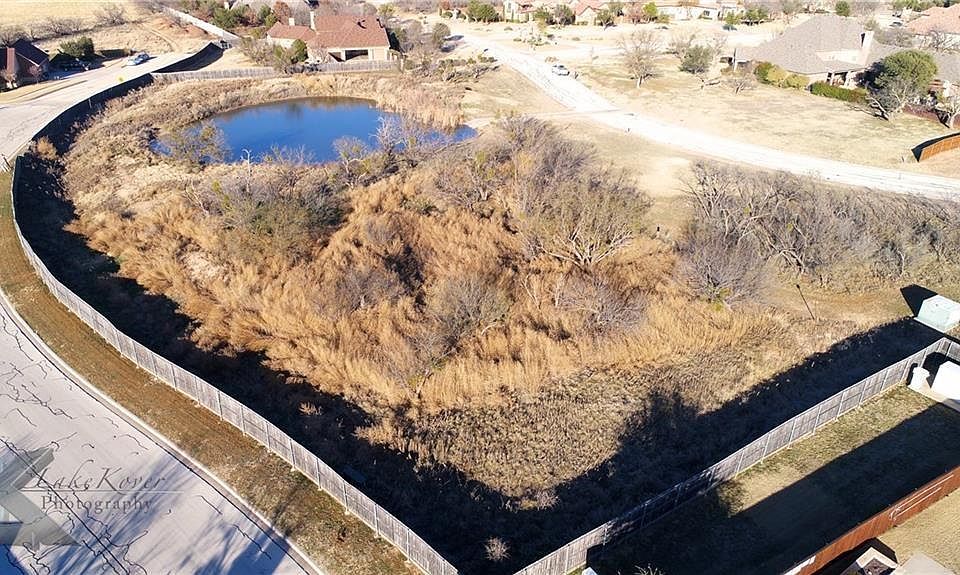 2nd image of 4450 La Hacienda Dr