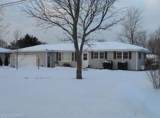 3693 Evaline Dr, Muskegon, MI 49444