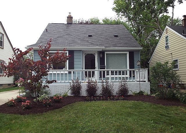 2nd image of 1497 E Lincoln Ave
