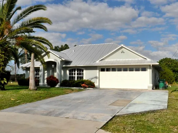 212 SW Ridgecrest Drive SW, Port St Lucie, FL 34953