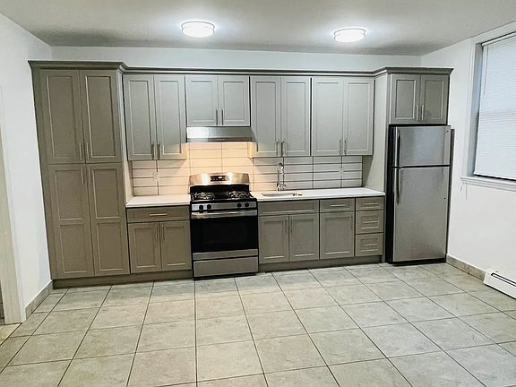 5th image of 62-17 60th St #1