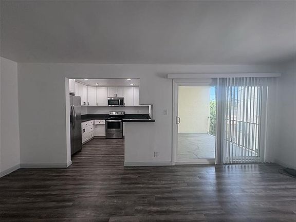 4th image of 1518 E 3rd St APT 23
