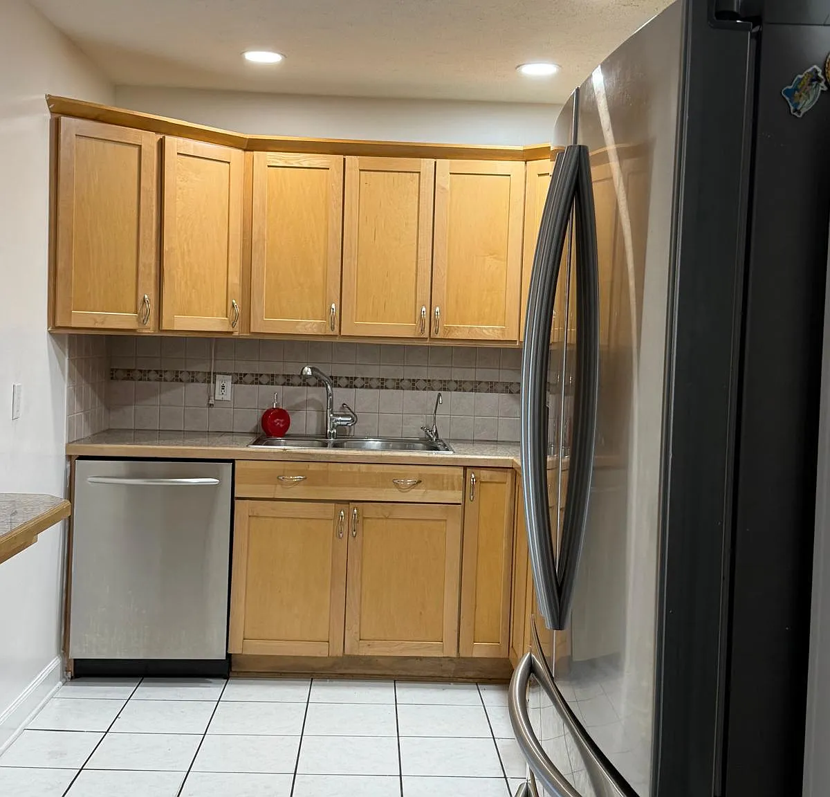 2 bed, 1330 sqft, $2,550 — Photo 3