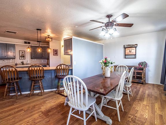 3rd image of 6051 Penny Ln