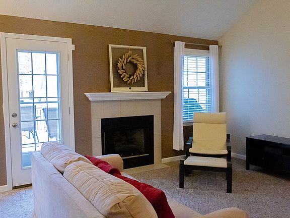 3rd image of 1829 Pin Oak Ct